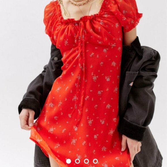 Urban Outfitters Becca Printed Red Floral Puff Sleeve Mini Dress Medium UO - Picture 1 of 11